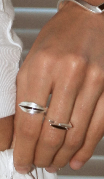 Avant-Garde Stripe Diamond Open Ring