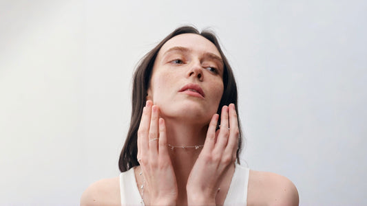 Elevate Your Style: Nestlyra’s Retro-Modern Jewelry