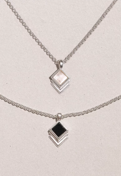 Refined Diamond Essence Pendant Necklace