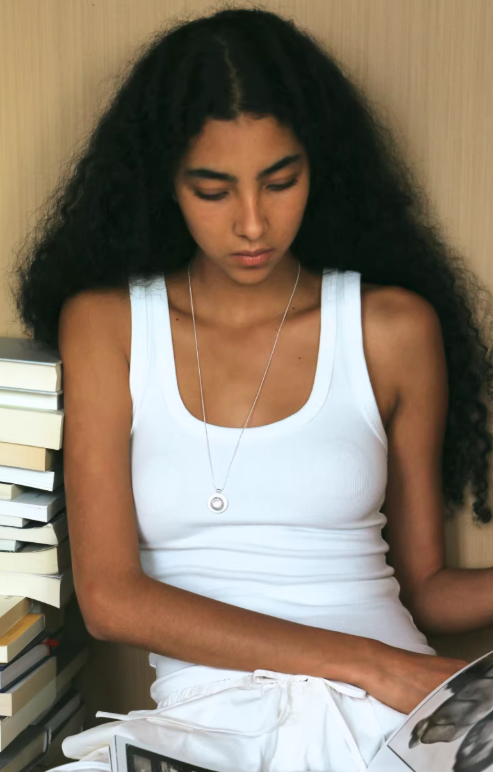 Retro Ivory Aura Sweater Chain Necklace