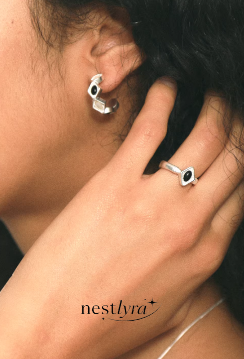 Heritage Dual Gem Shell & Onyx Earrings
