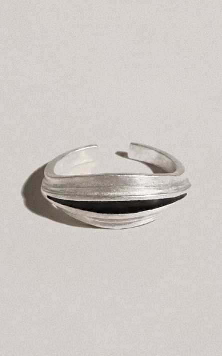Avant-Garde Stripe Diamond Open Ring