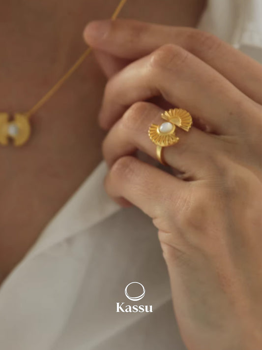 Ivory Shell Signature Artisan Ring