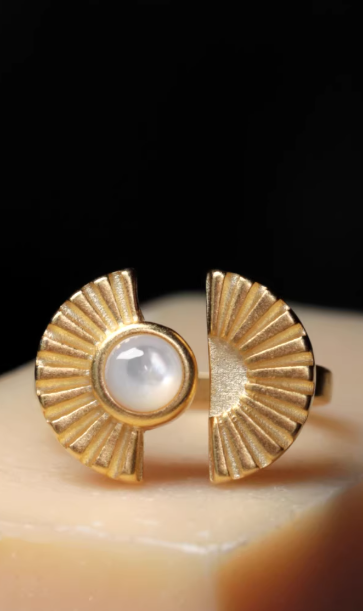 Ivory Shell Signature Artisan Ring
